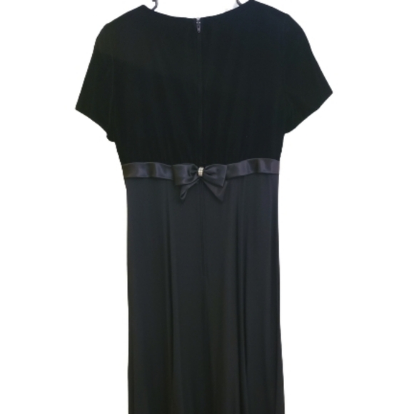 Niki by Niki Livas Formal Dress - Picture 2 of 2